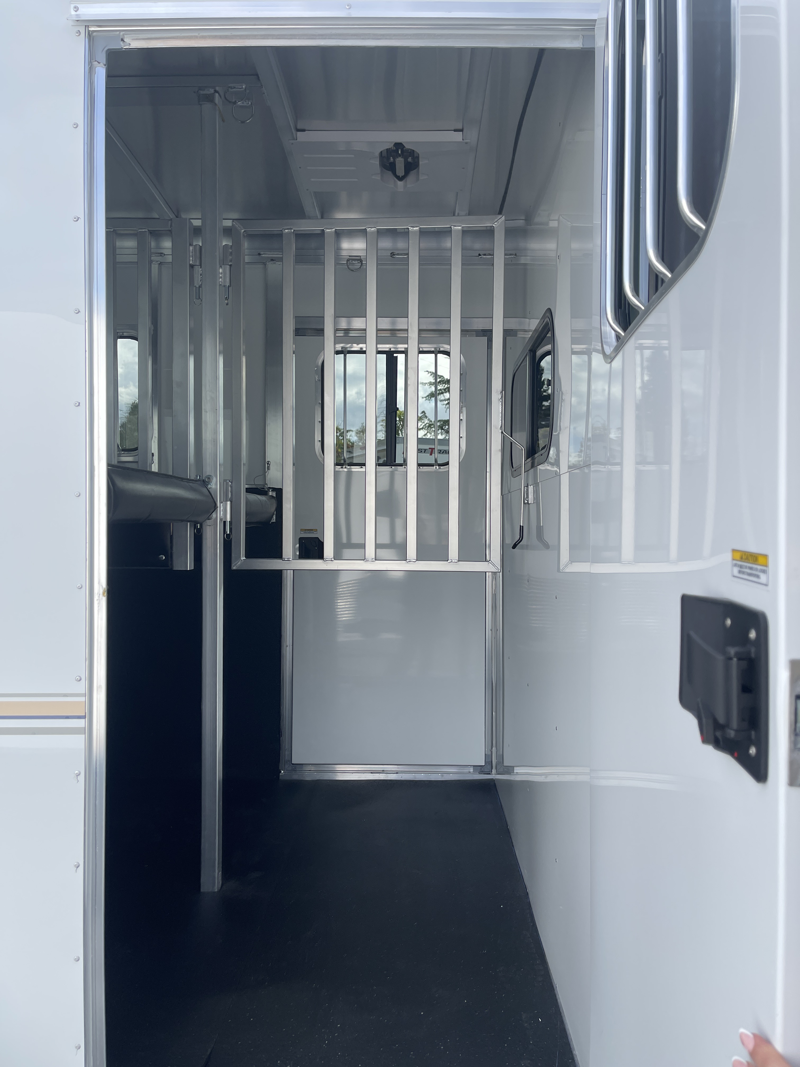 2025 Sundowner BP 2H CHARTER TR SE Horse Trailer