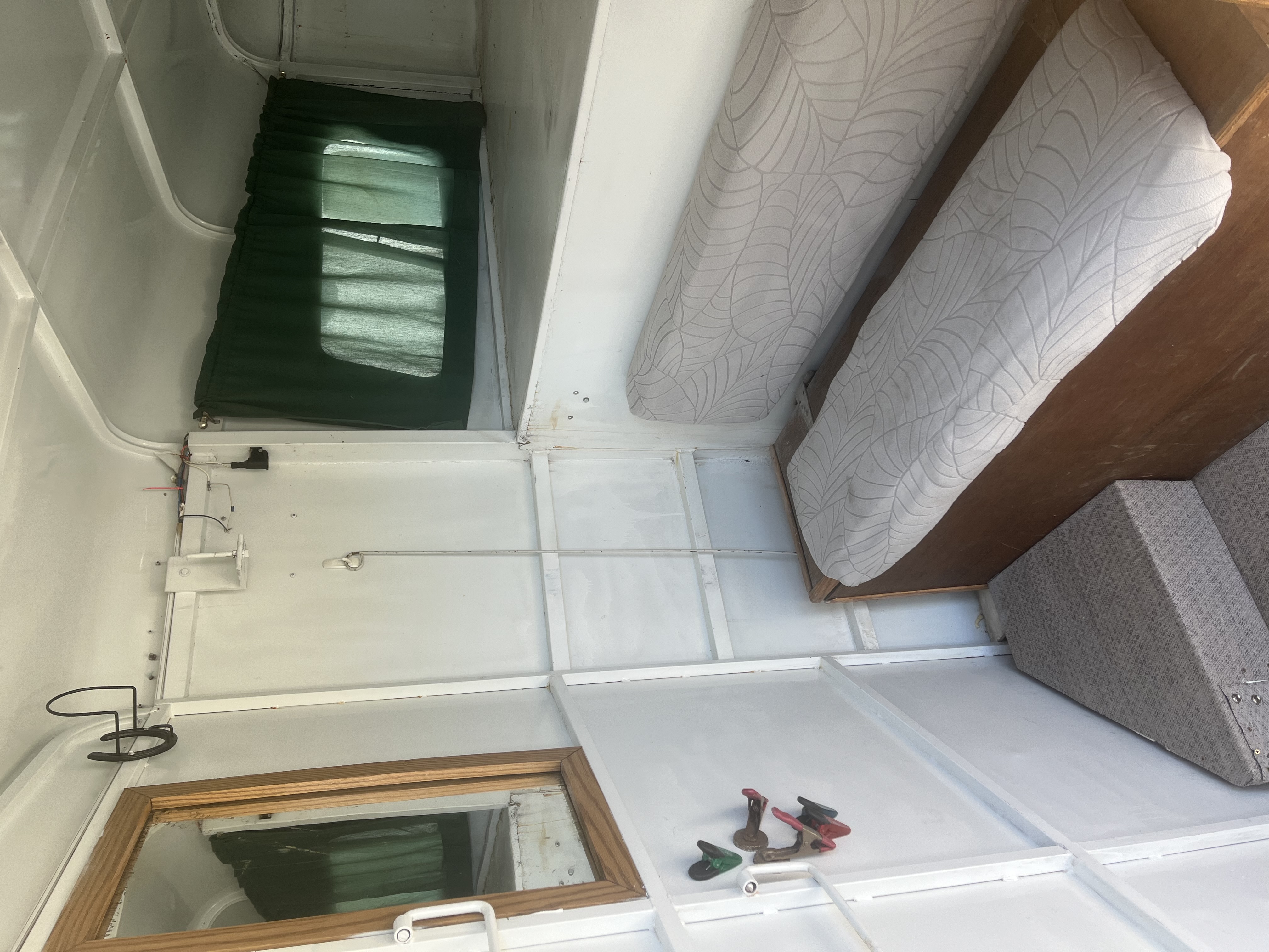 1995 Trails West GN 3H CLASSIC Horse Trailer