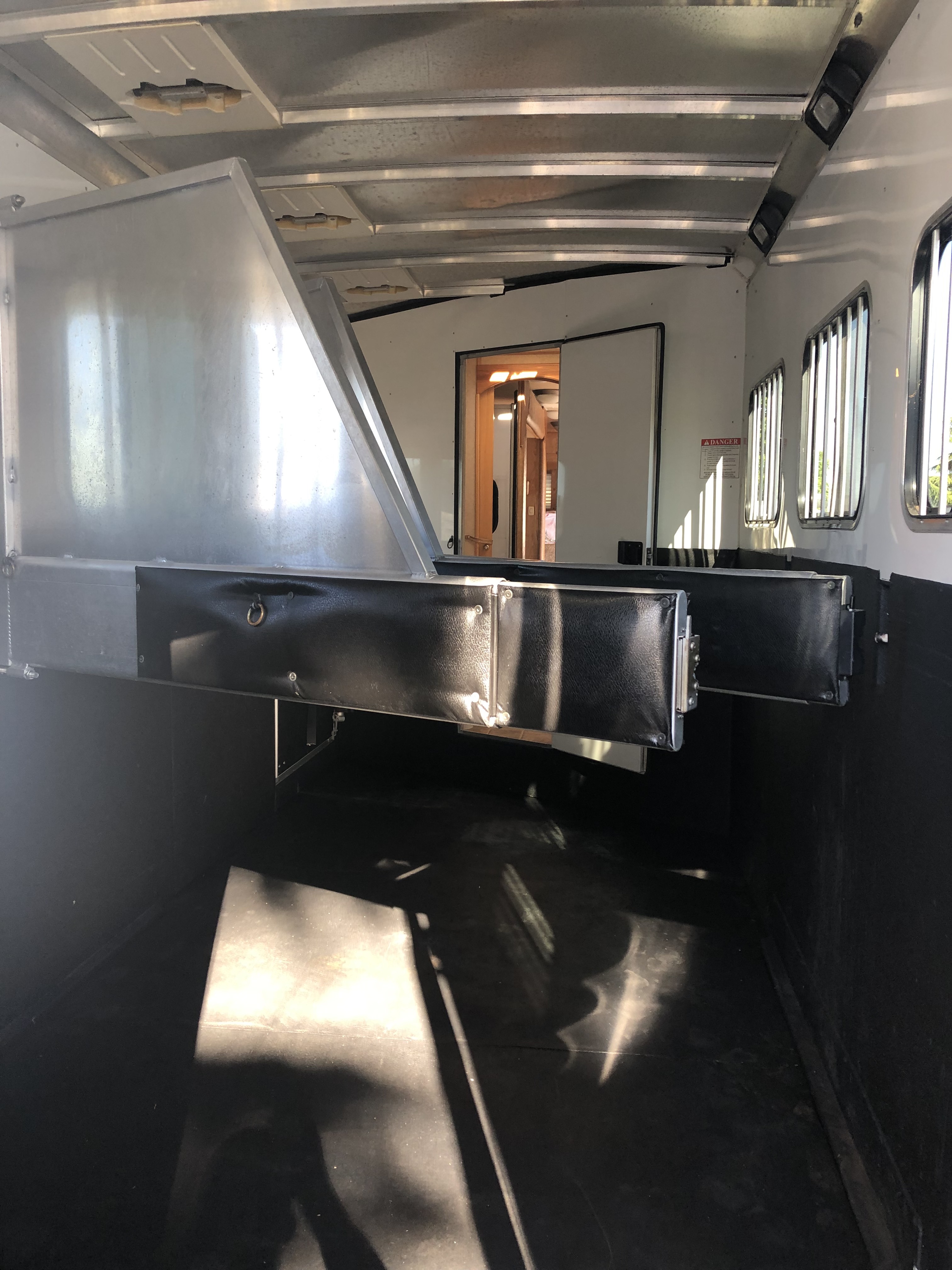 2007 Sundowner LQ 4H SLIDE OUT LQ