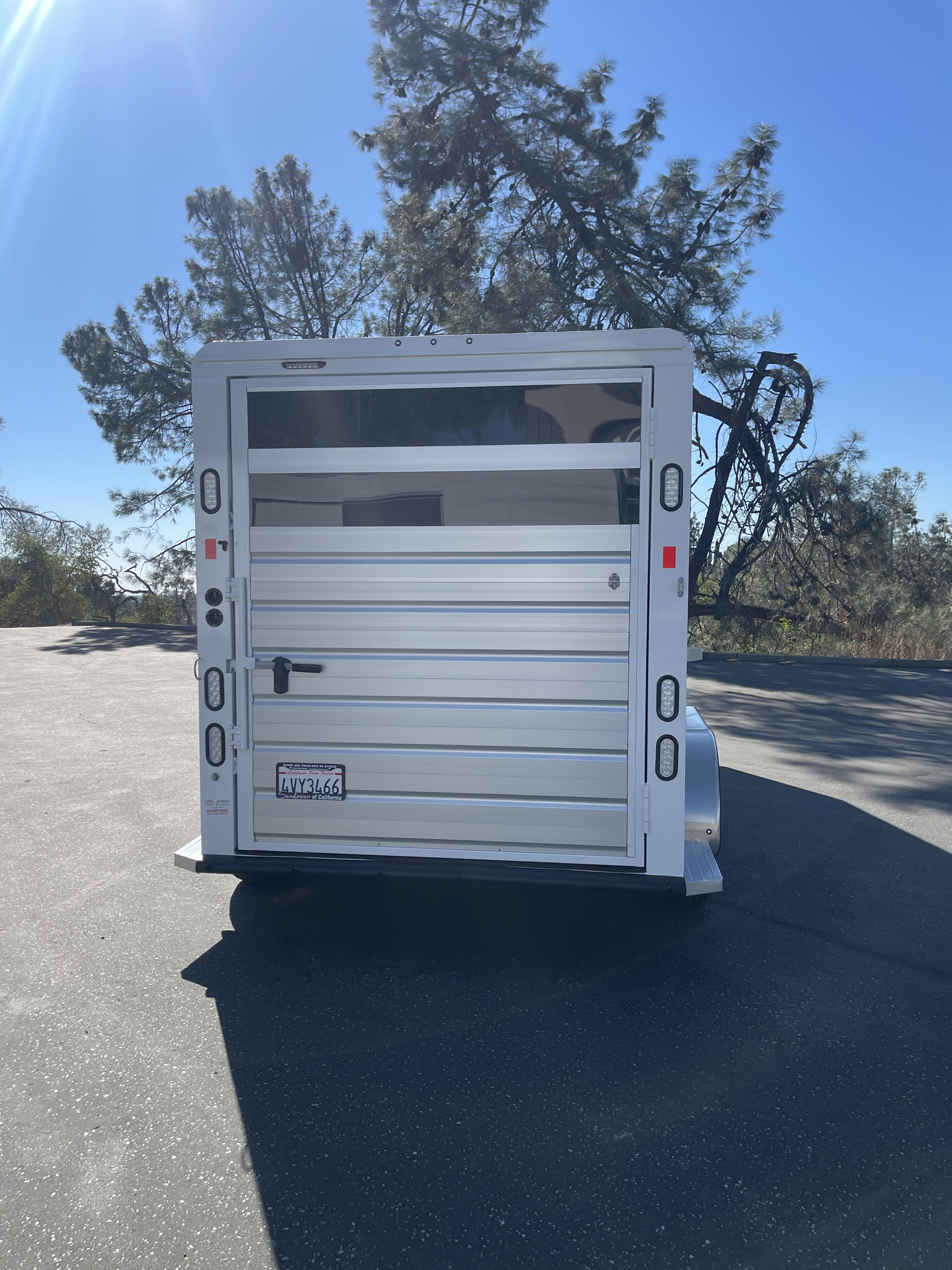 2024 Trails West GN Sante FE 17' Straight Horse Trailer