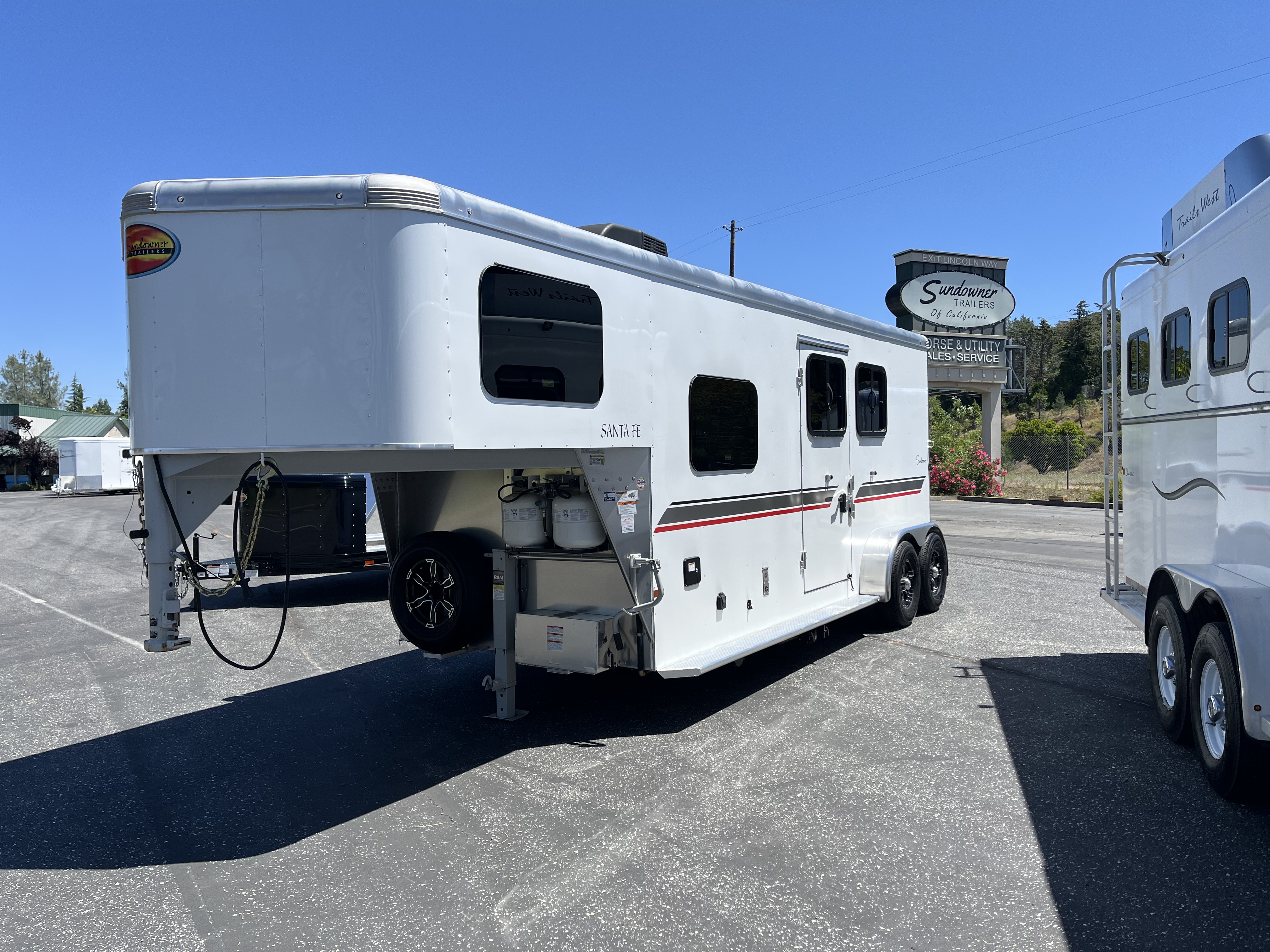 2024 Sundowner LQ 2H SANTA FE SS 6906 LQ