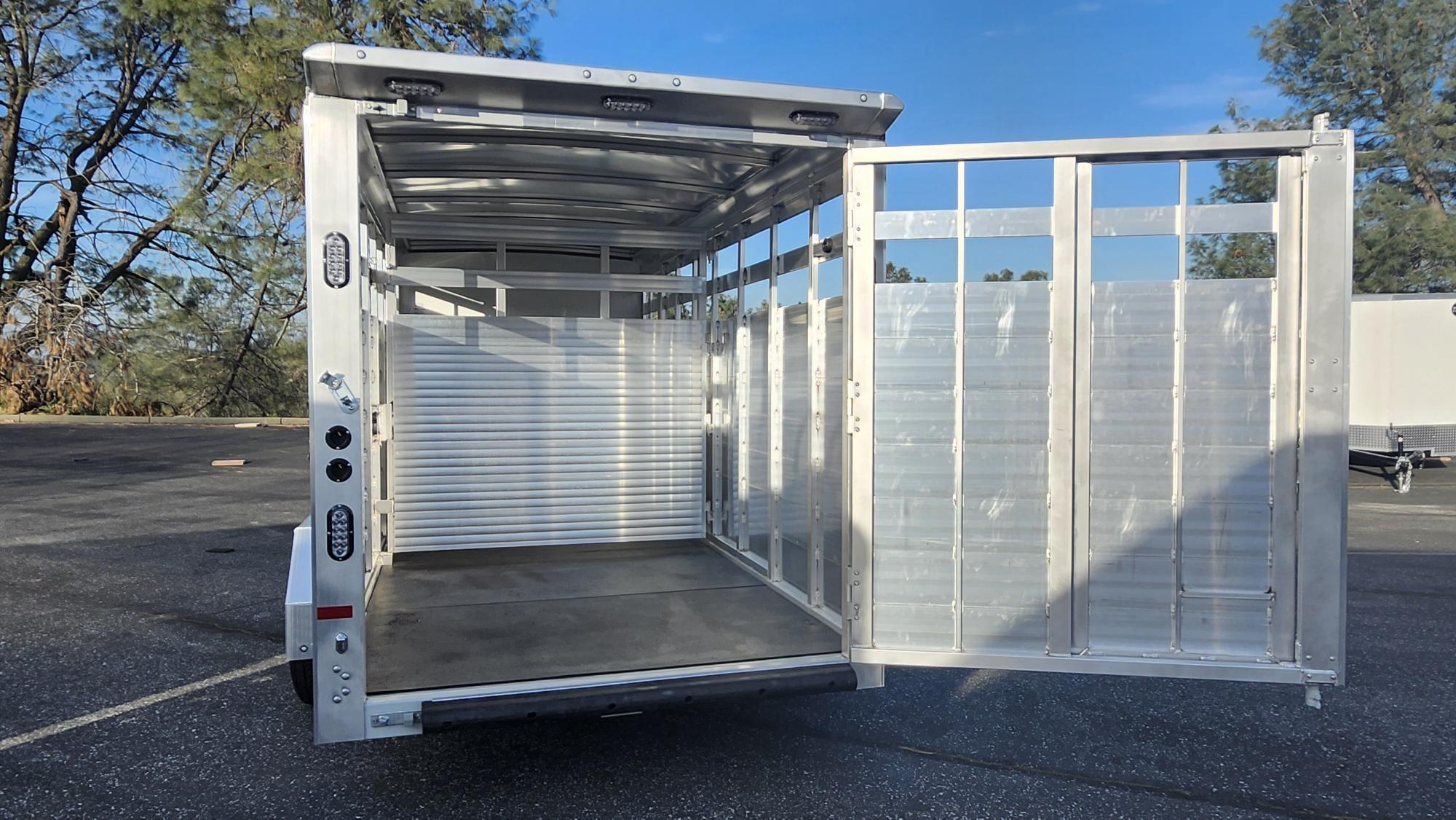 2026 Sundowner GN 20' Rancher TR Horse Trailer