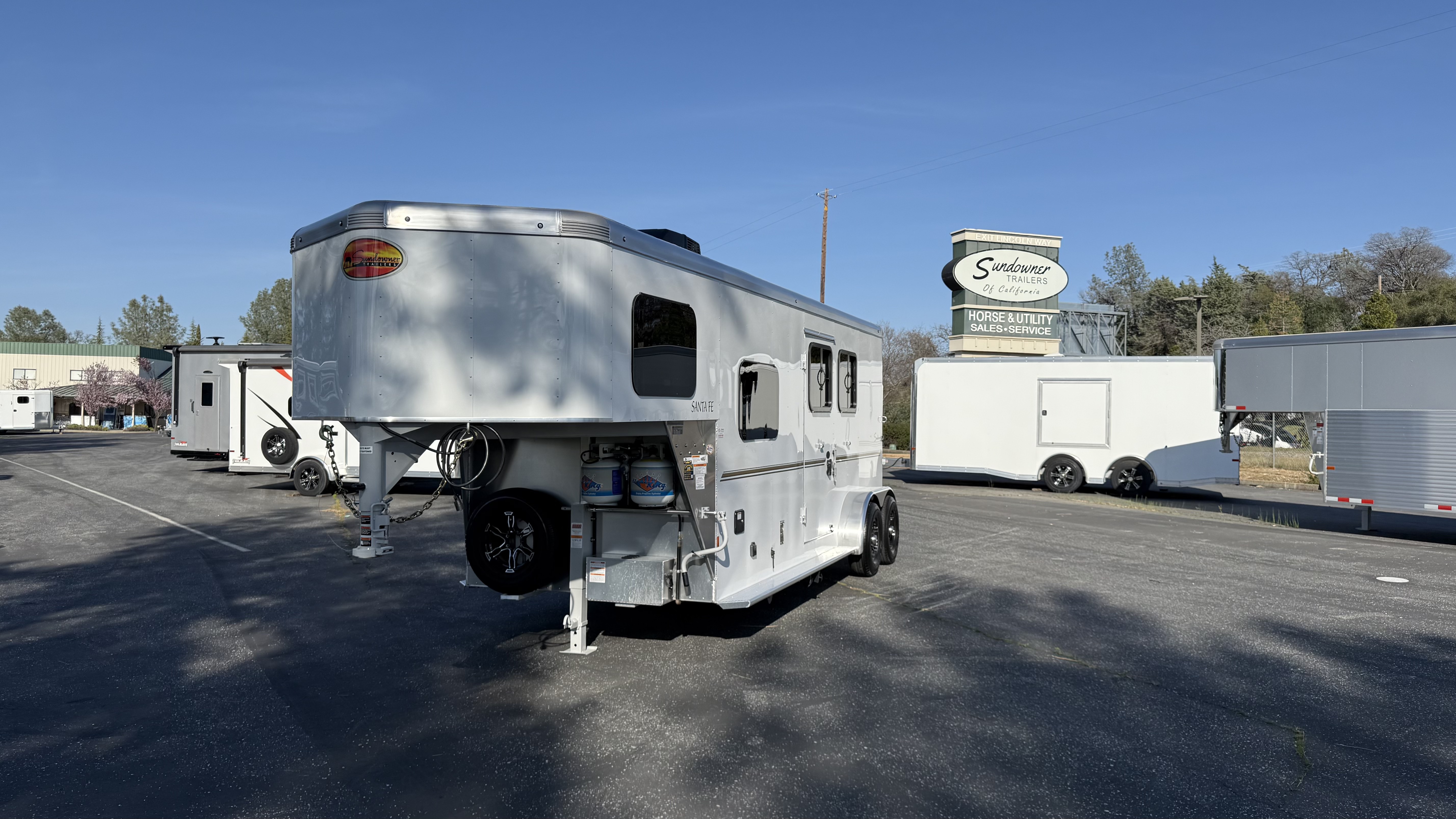 2025 Sundowner LQ 2H SANTA FE SS 6906 LQ