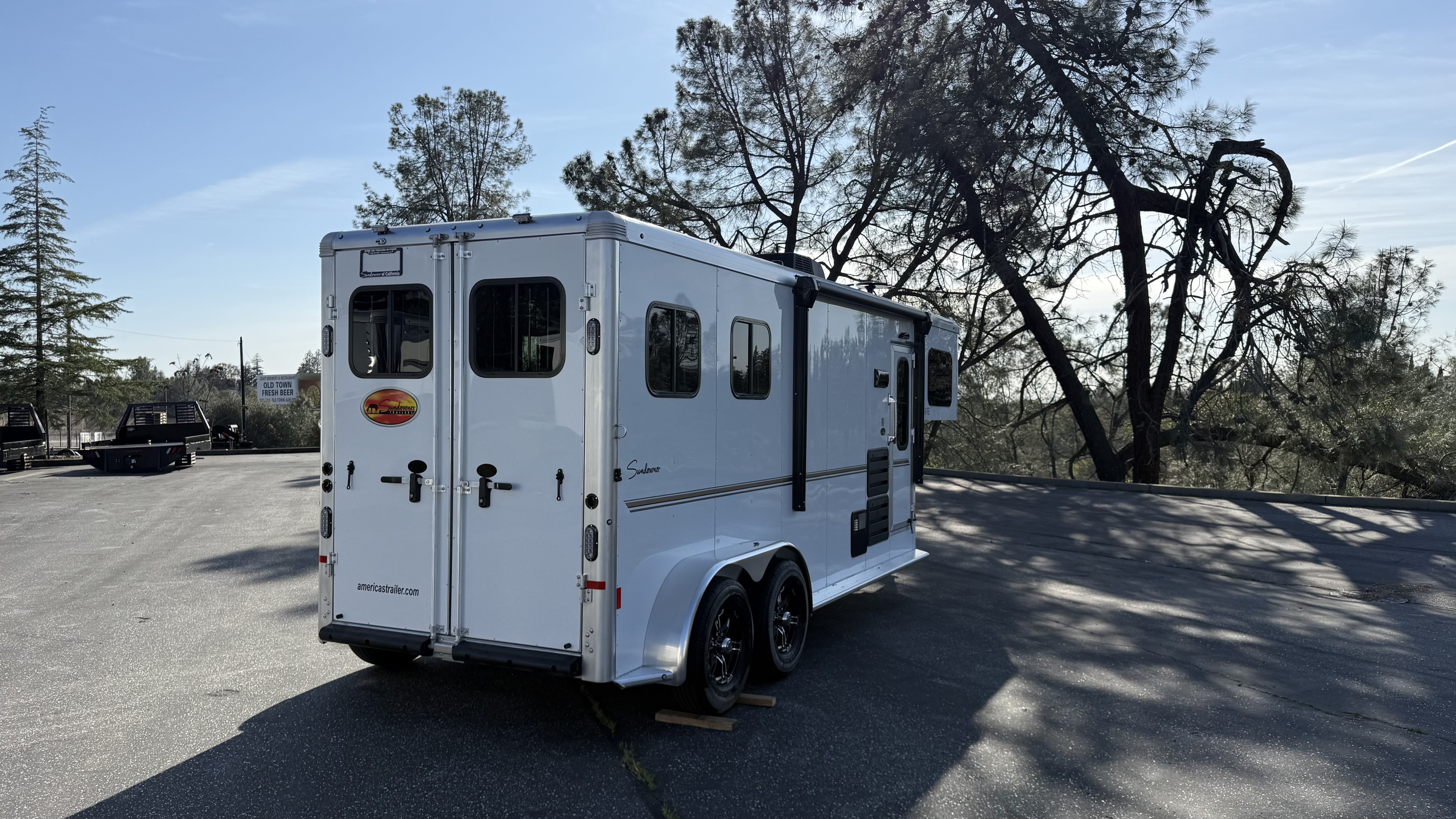 2025 Sundowner LQ 2H SANTA FE SS 6906 LQ