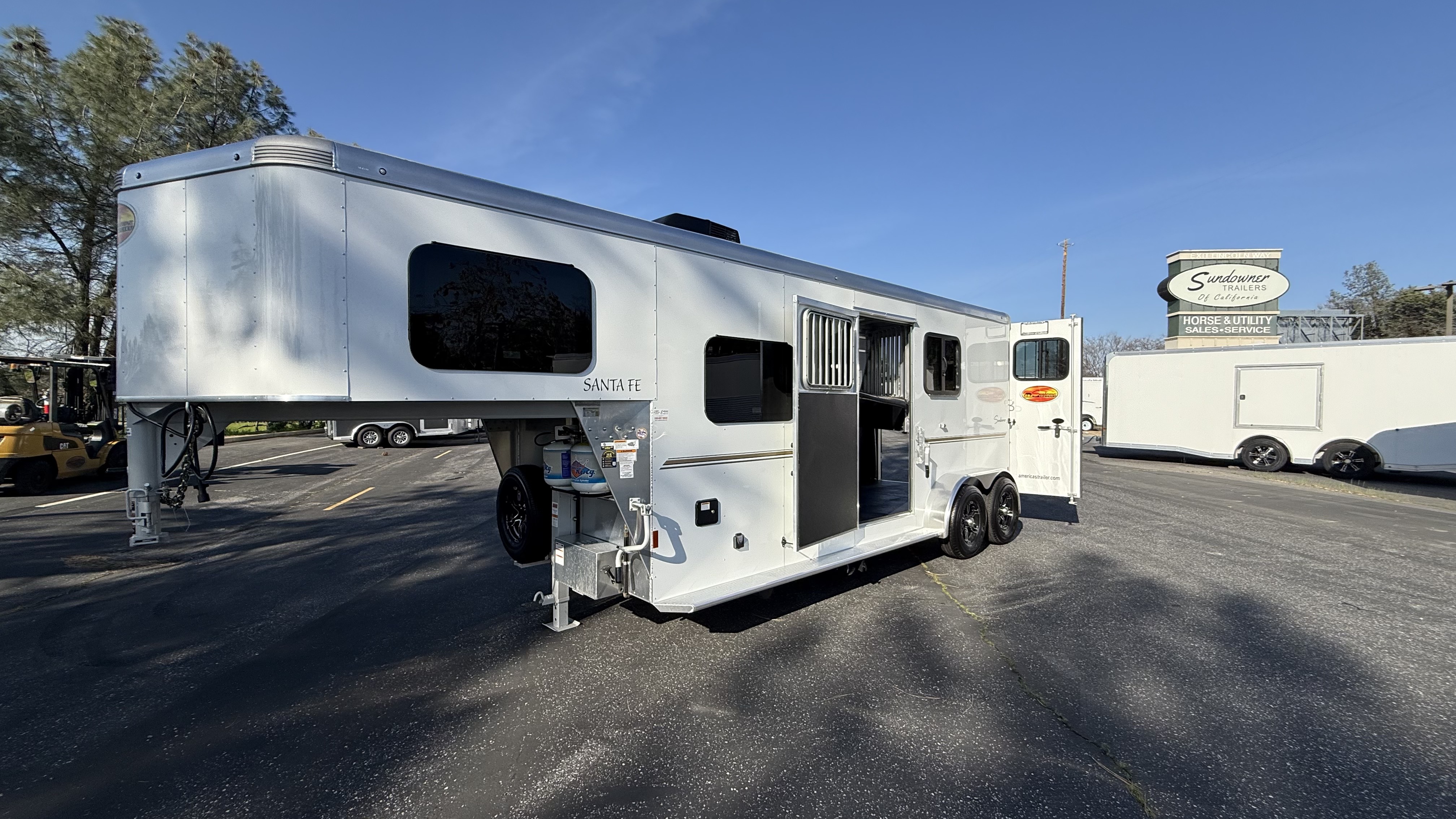 2025 Sundowner LQ 2H SANTA FE SS 6906 LQ