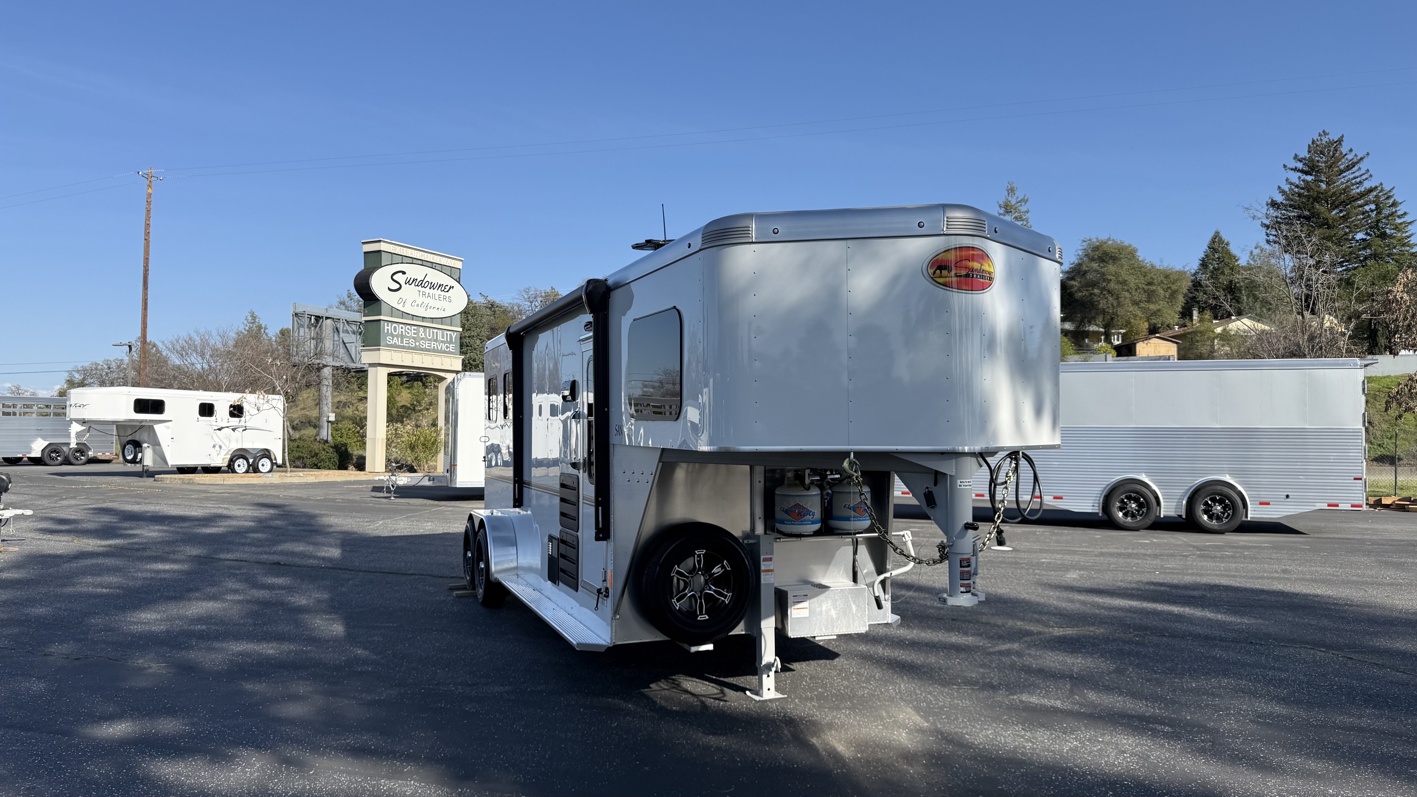 2025 Sundowner LQ 2H SANTA FE SS 6906 LQ
