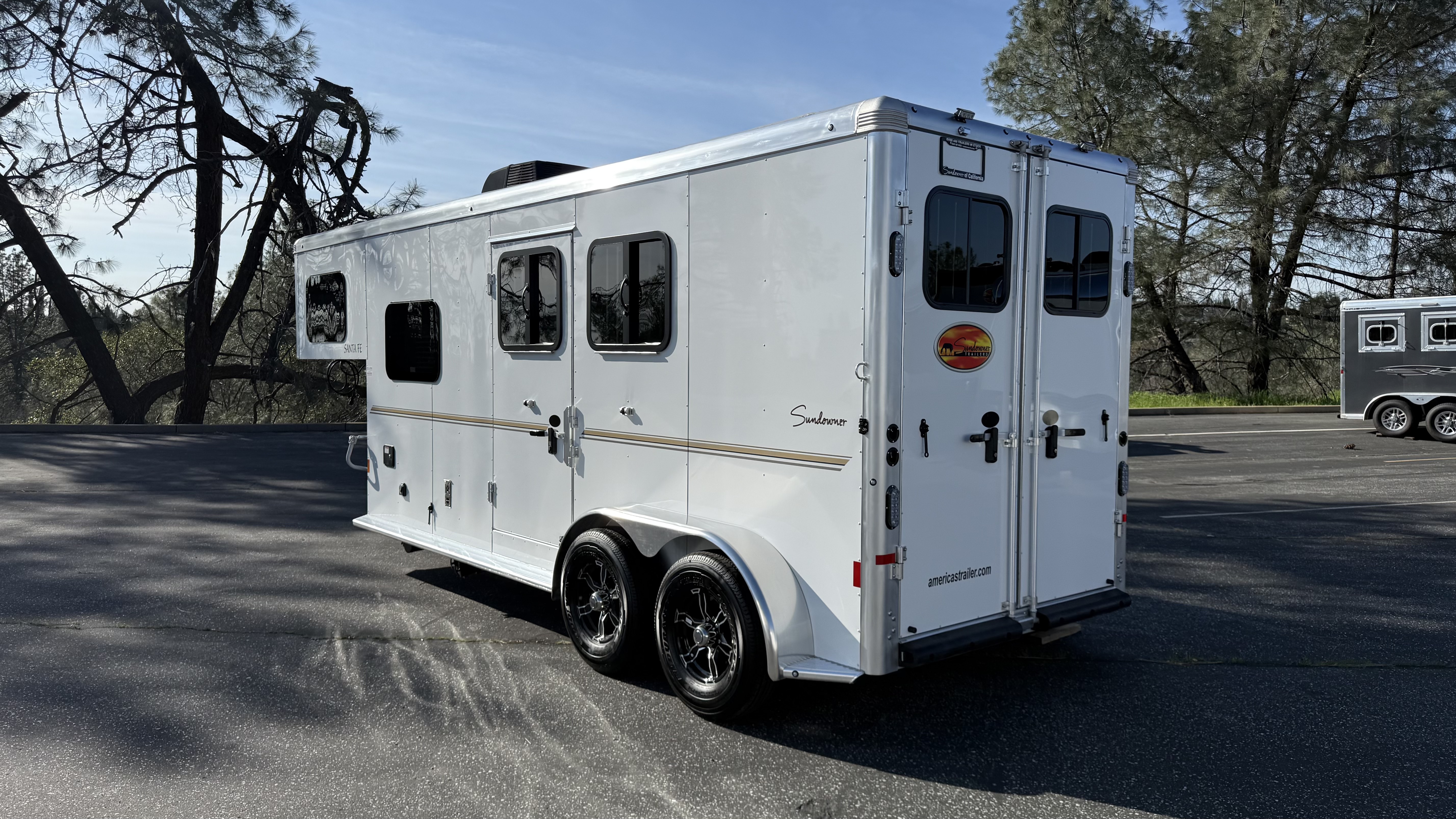 2025 Sundowner LQ 2H SANTA FE SS 6906 LQ