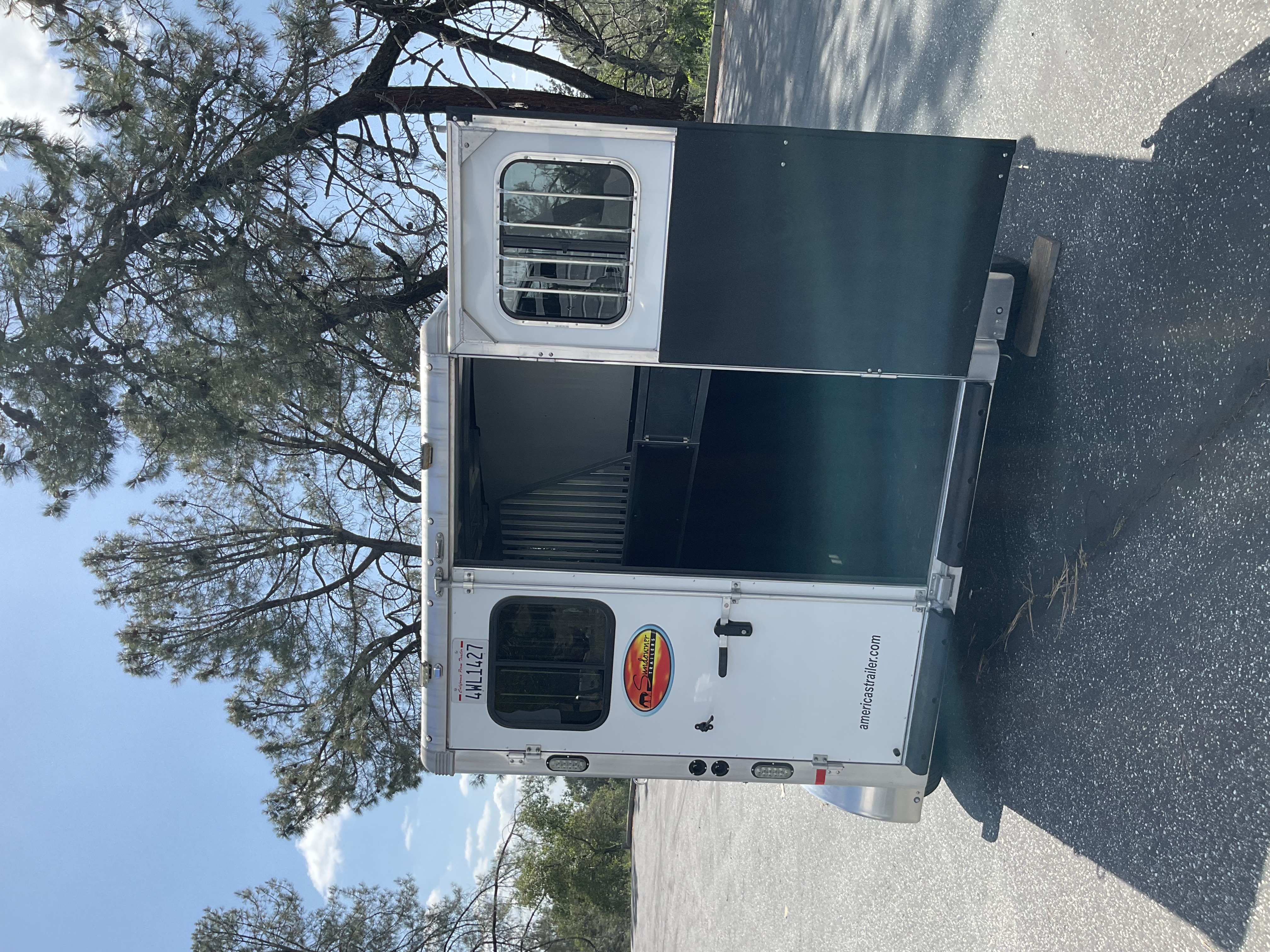 2023 Sundowner BP 2H SPORTMAN Horse Trailer