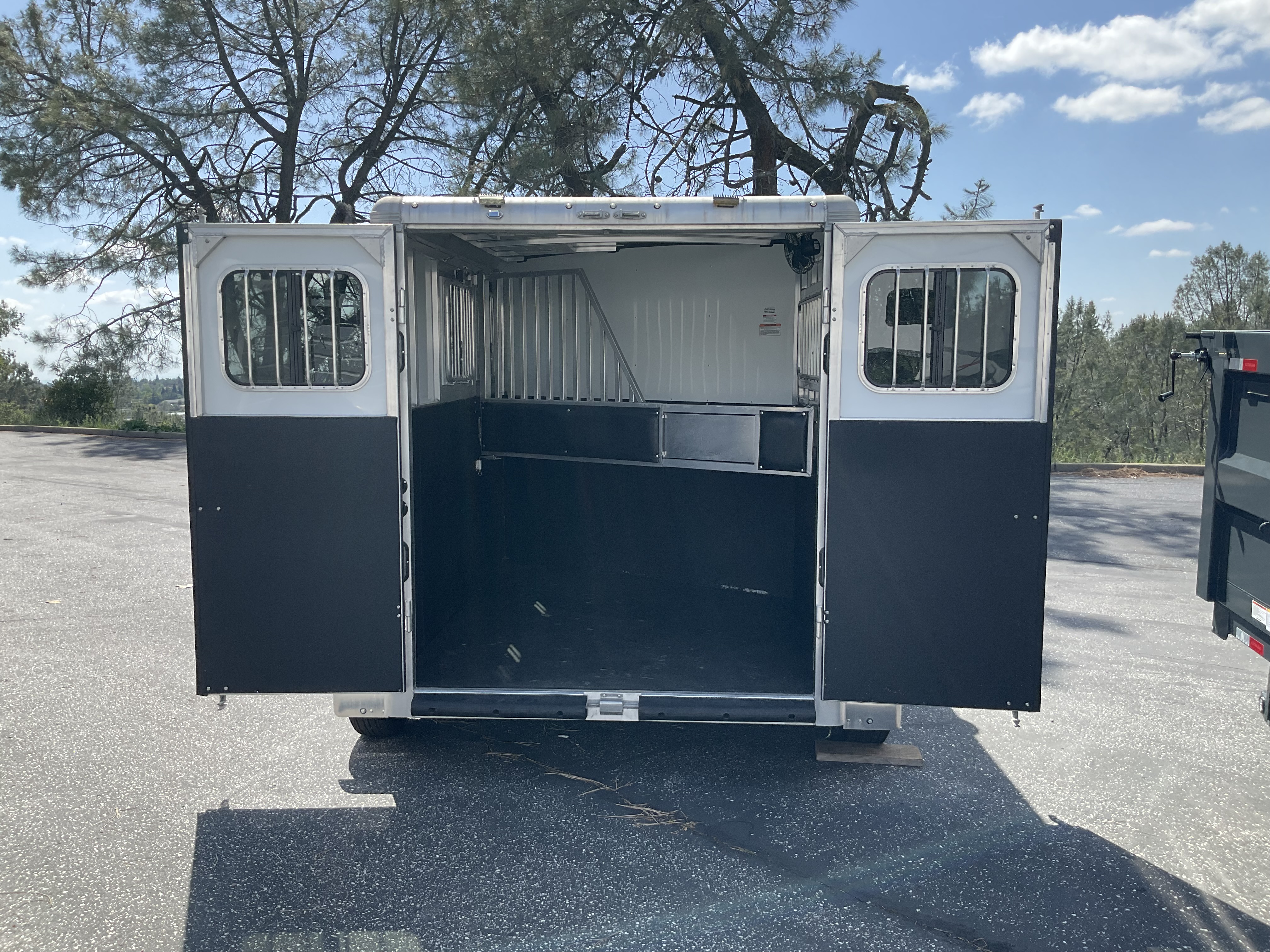 2023 Sundowner BP 2H SPORTMAN Horse Trailer