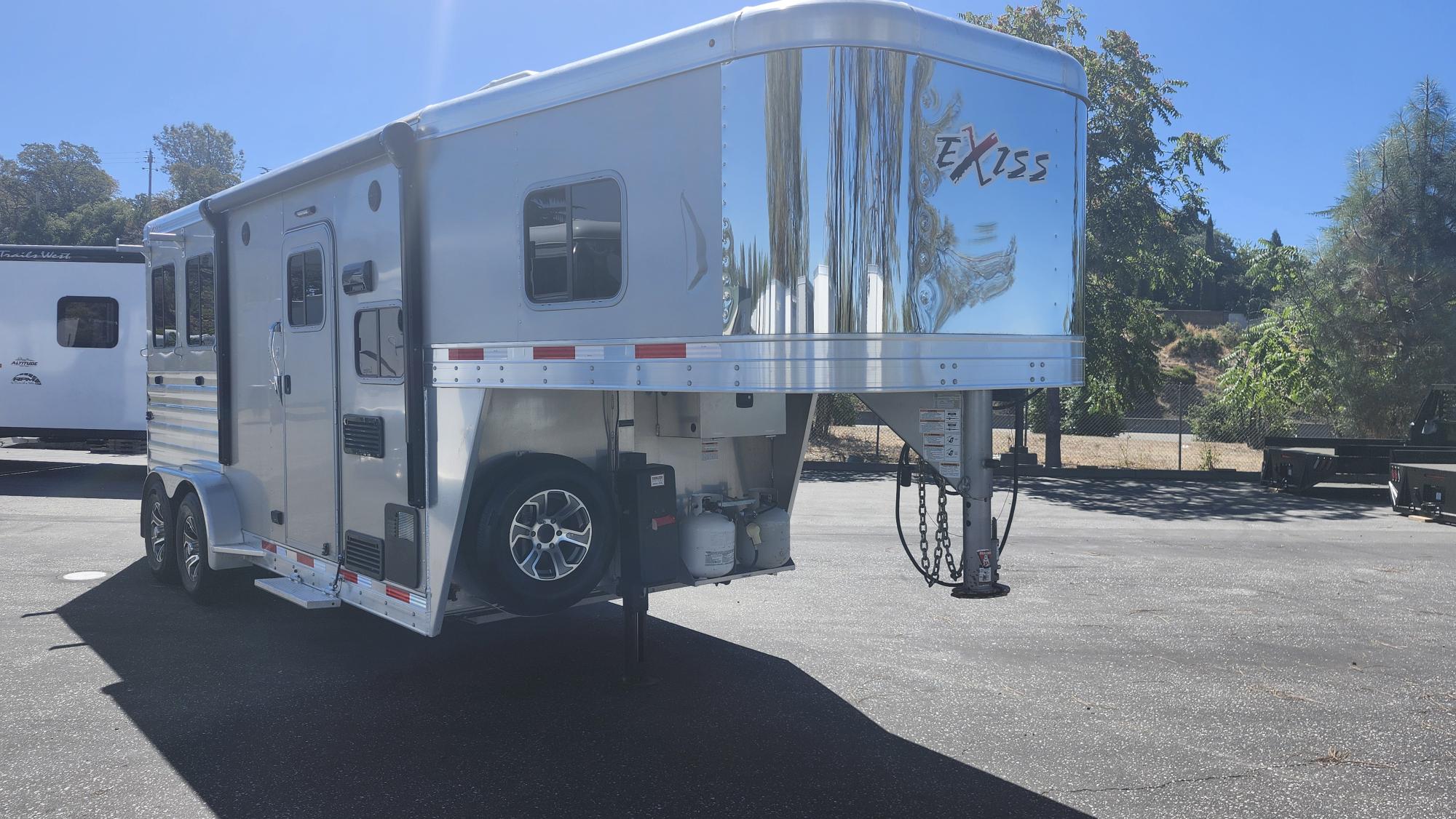 2021 Exiss LQ 2H 7206 ESCAPE LQ