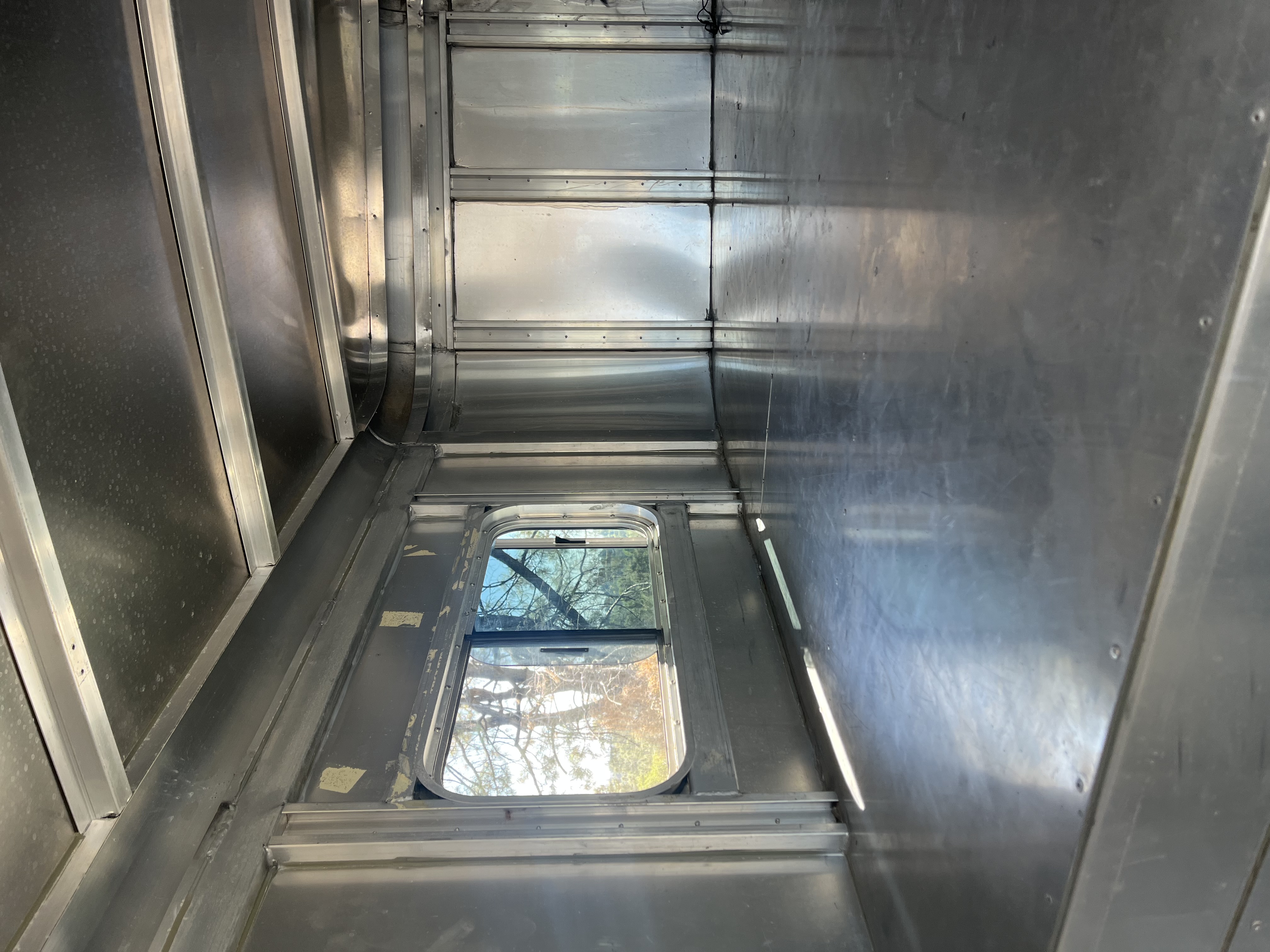 1991 Sundowner GN 2H Sunlite Horse Trailer