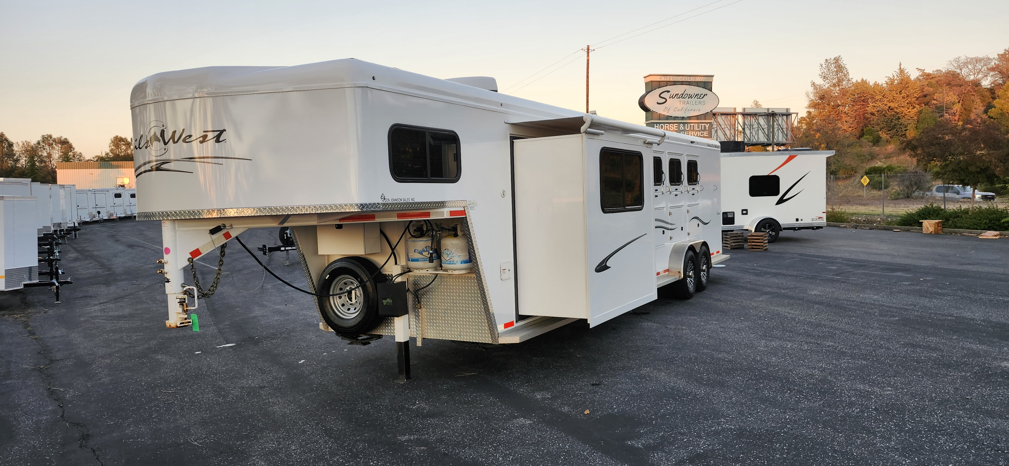 2023 Trails West LQ 4H 10 x 10 SO LQ