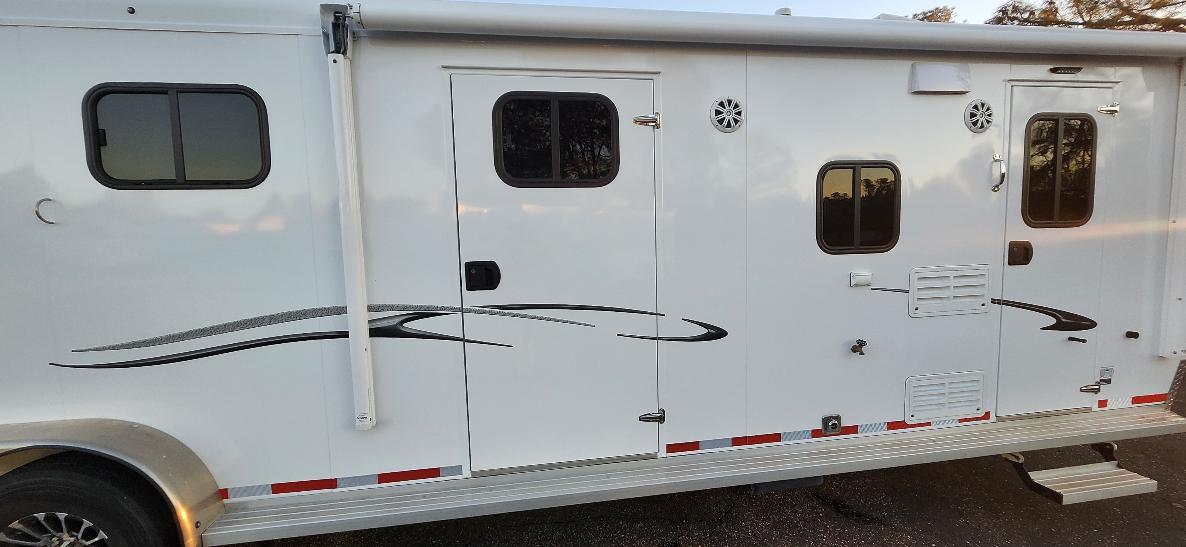 2023 Trails West LQ 4H 10 x 10 SO LQ