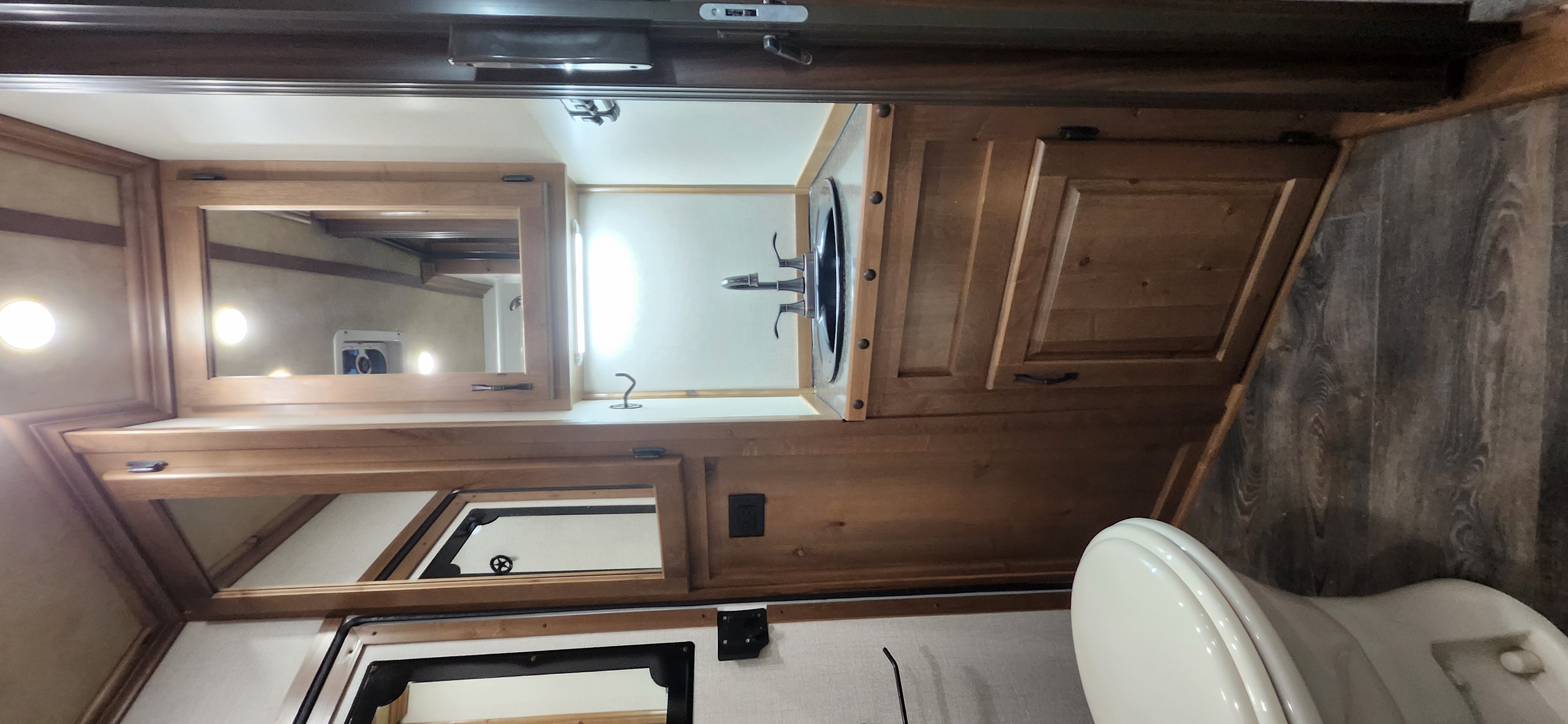 2023 Trails West LQ 4H 10 x 10 SO LQ