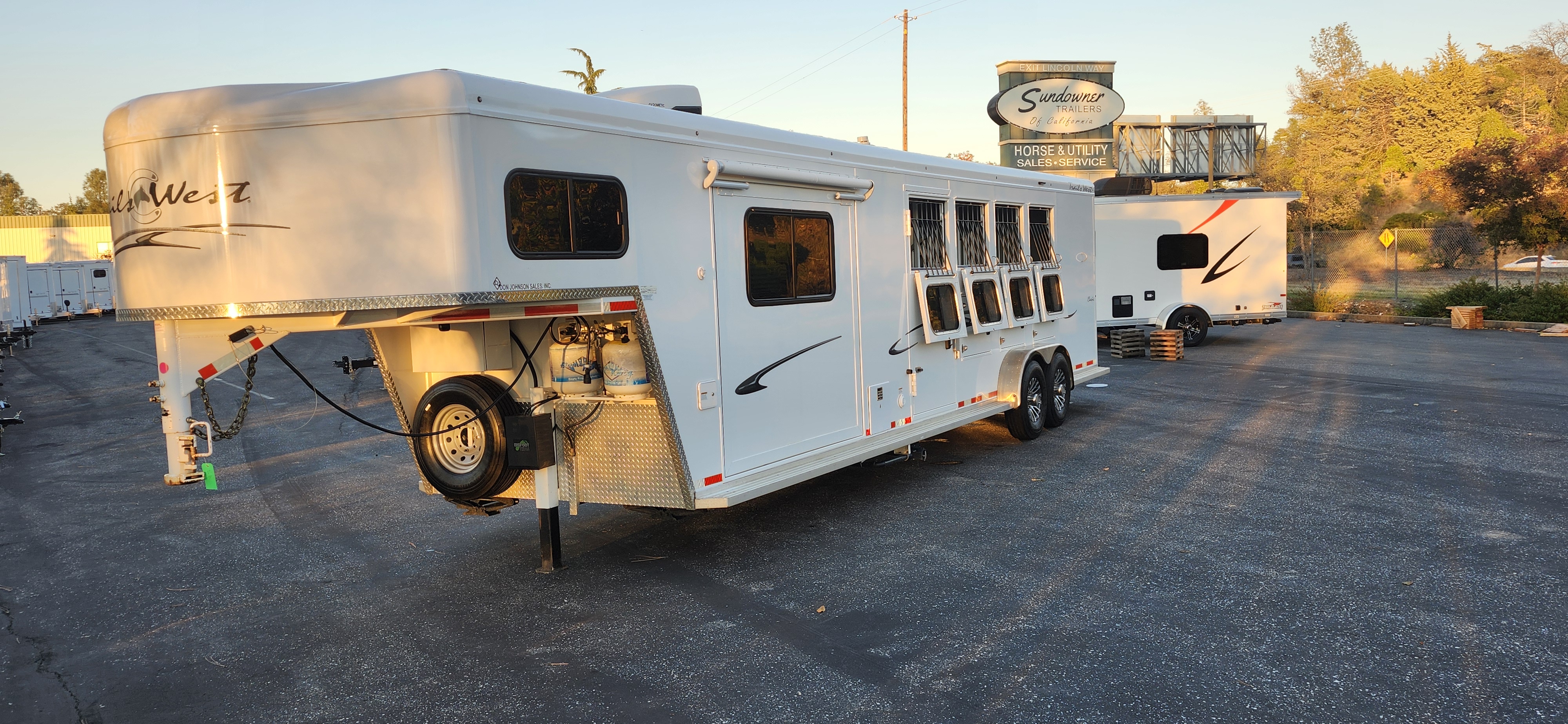 2023 Trails West LQ 4H 10 x 10 SO LQ