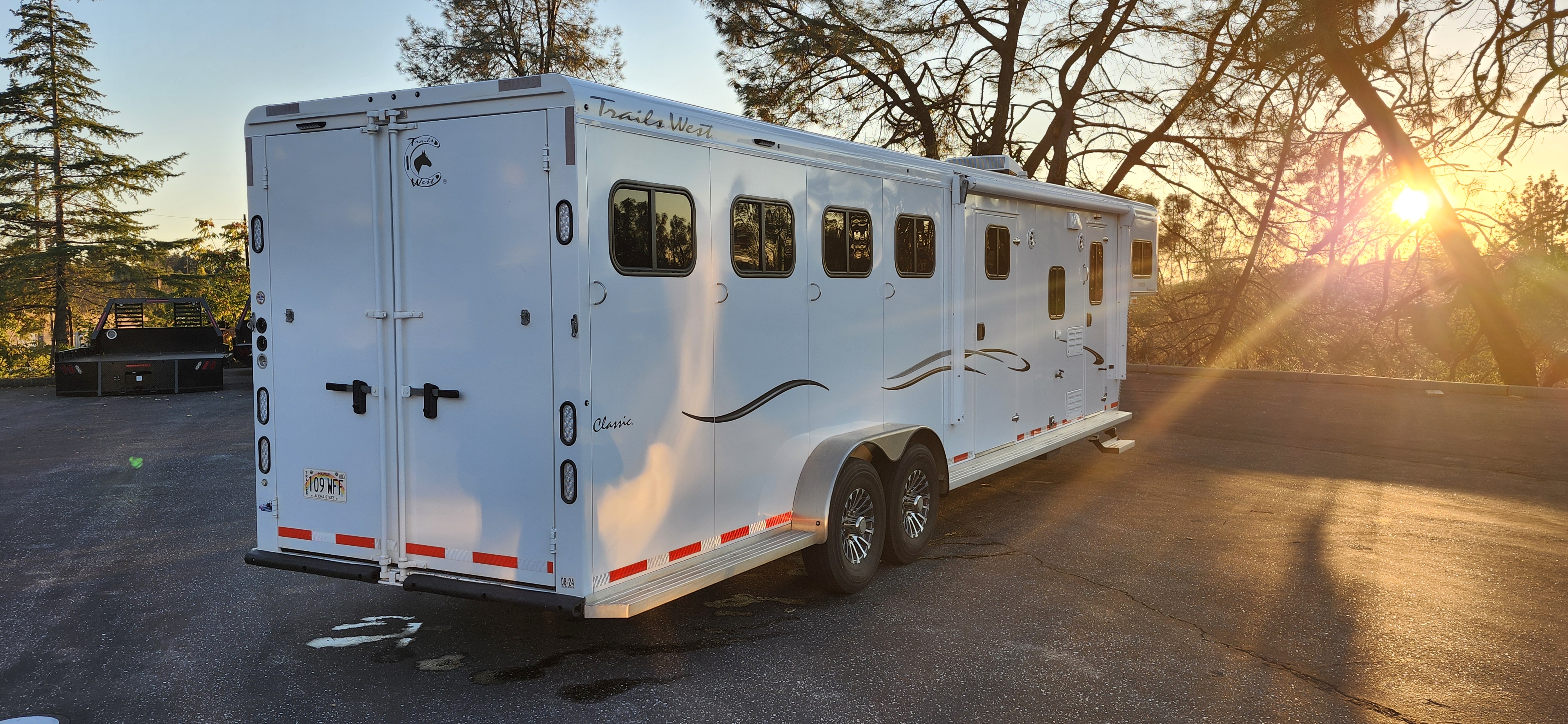 2023 Trails West LQ 4H 10 x 10 SO LQ