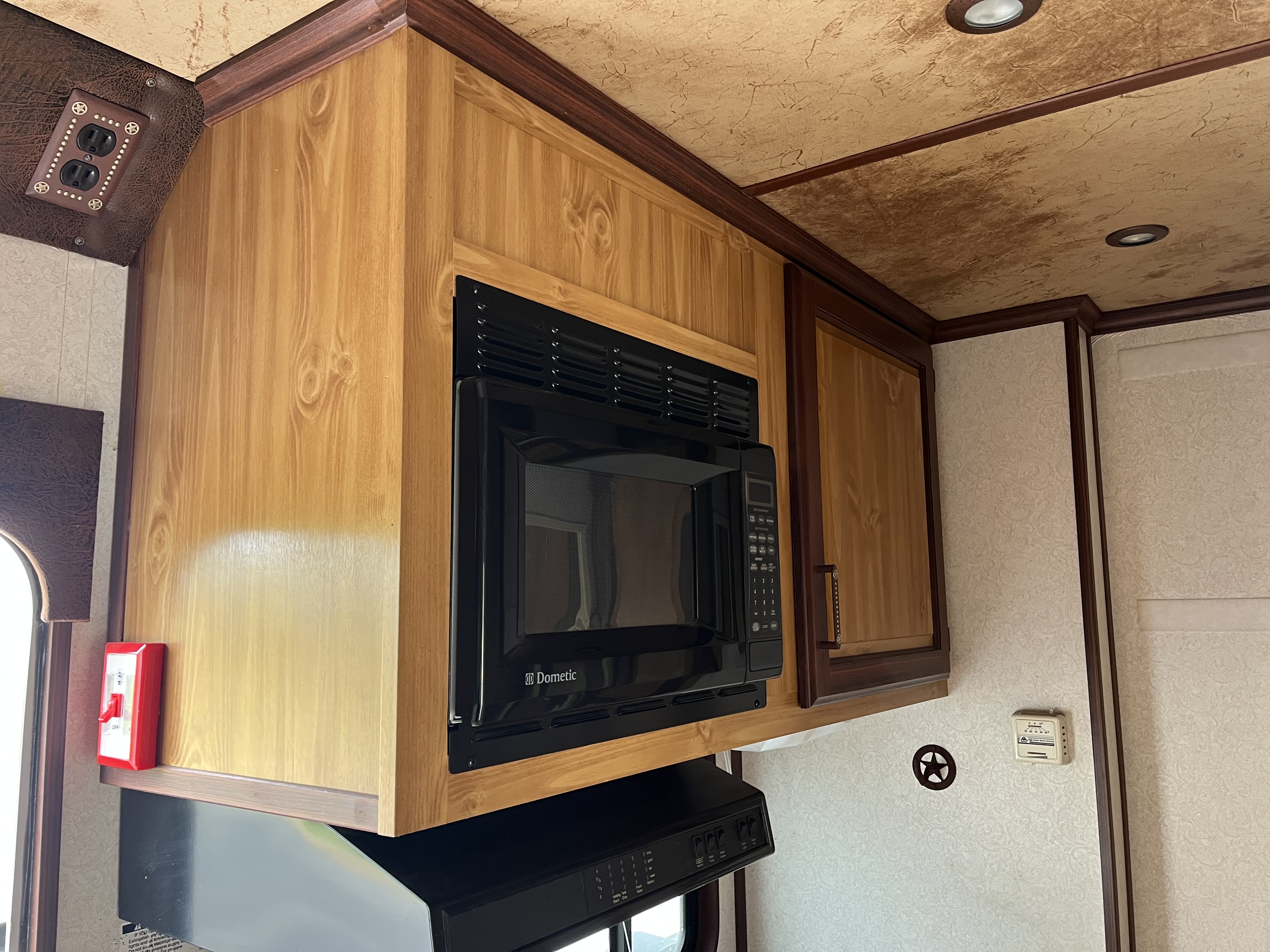 2006 Trails West LQ 2H Sierra 8 X 8 LQ