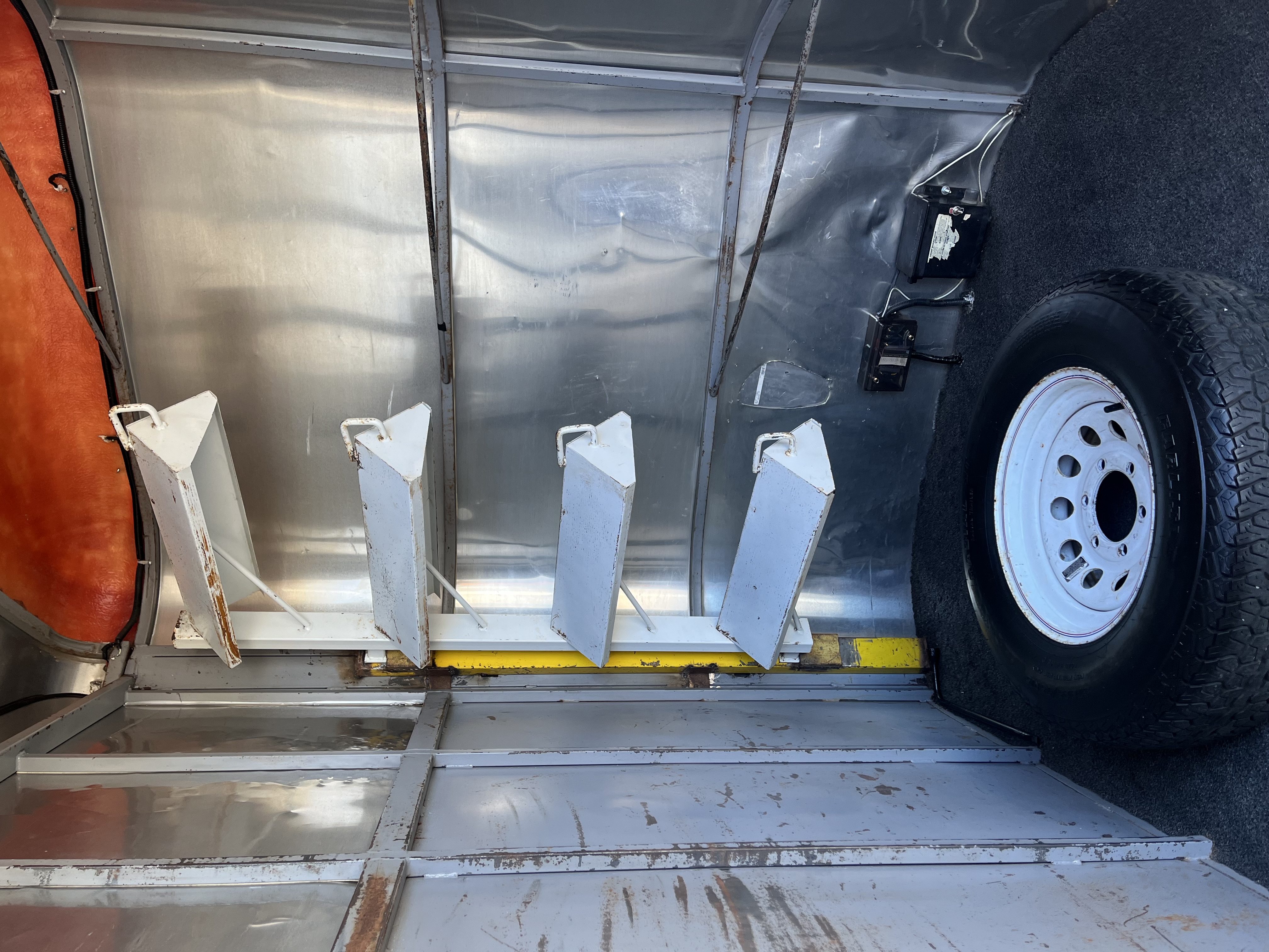 2006 Miley BP 2H Horse Trailer