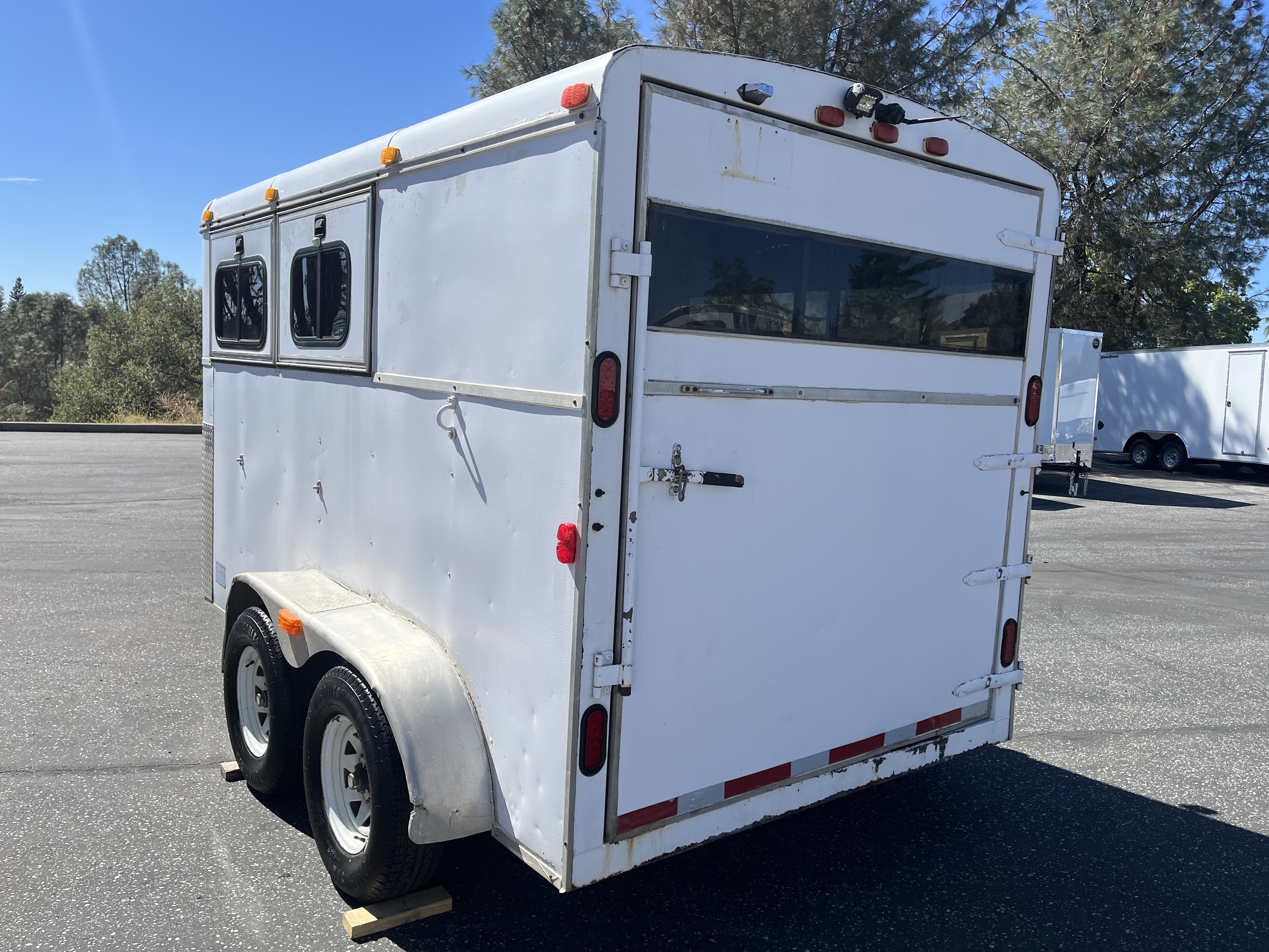 2006 Miley BP 2H Horse Trailer