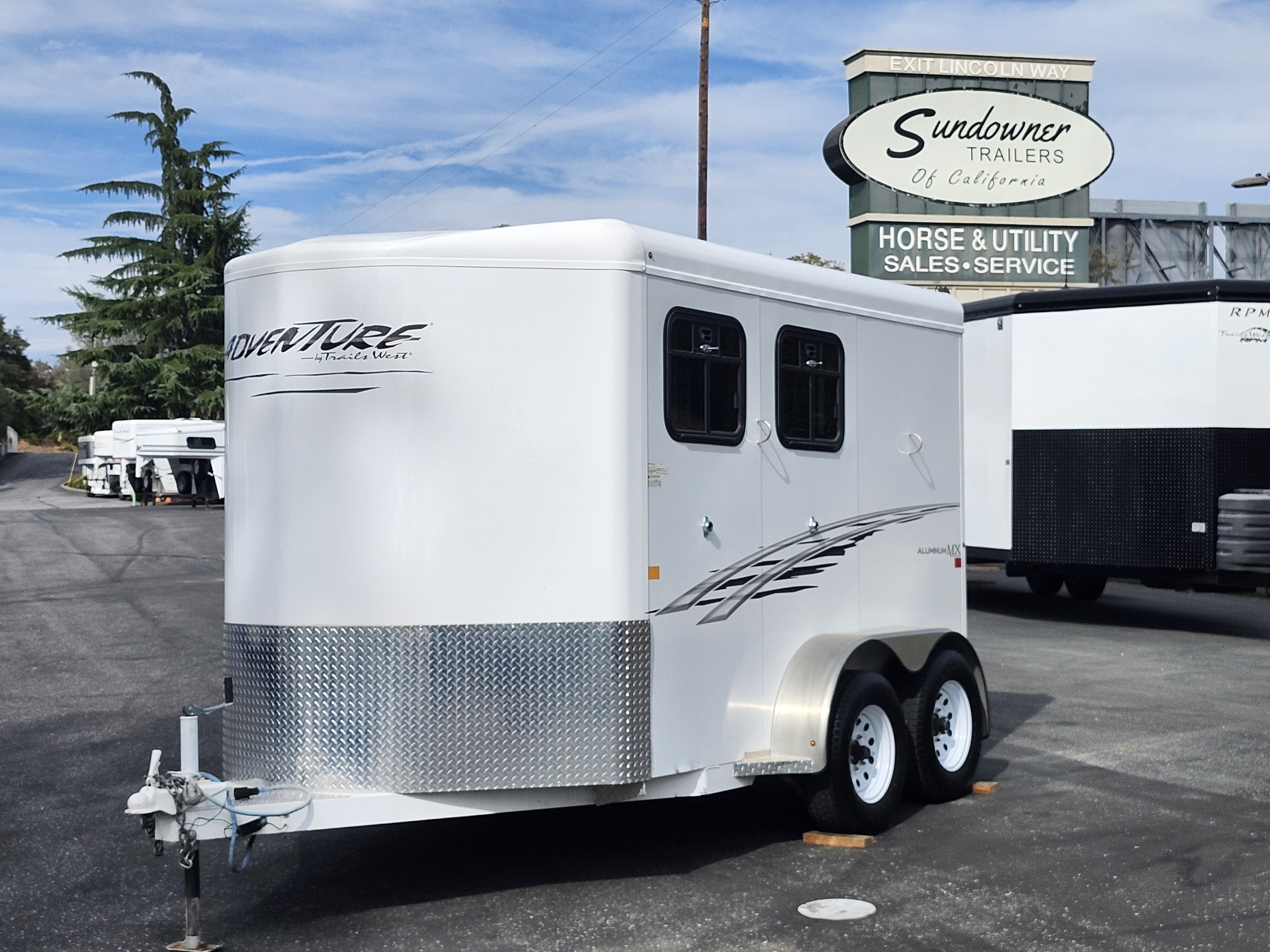 2015 Trails West BP 2H ADVENTURE MX Horse Trailer