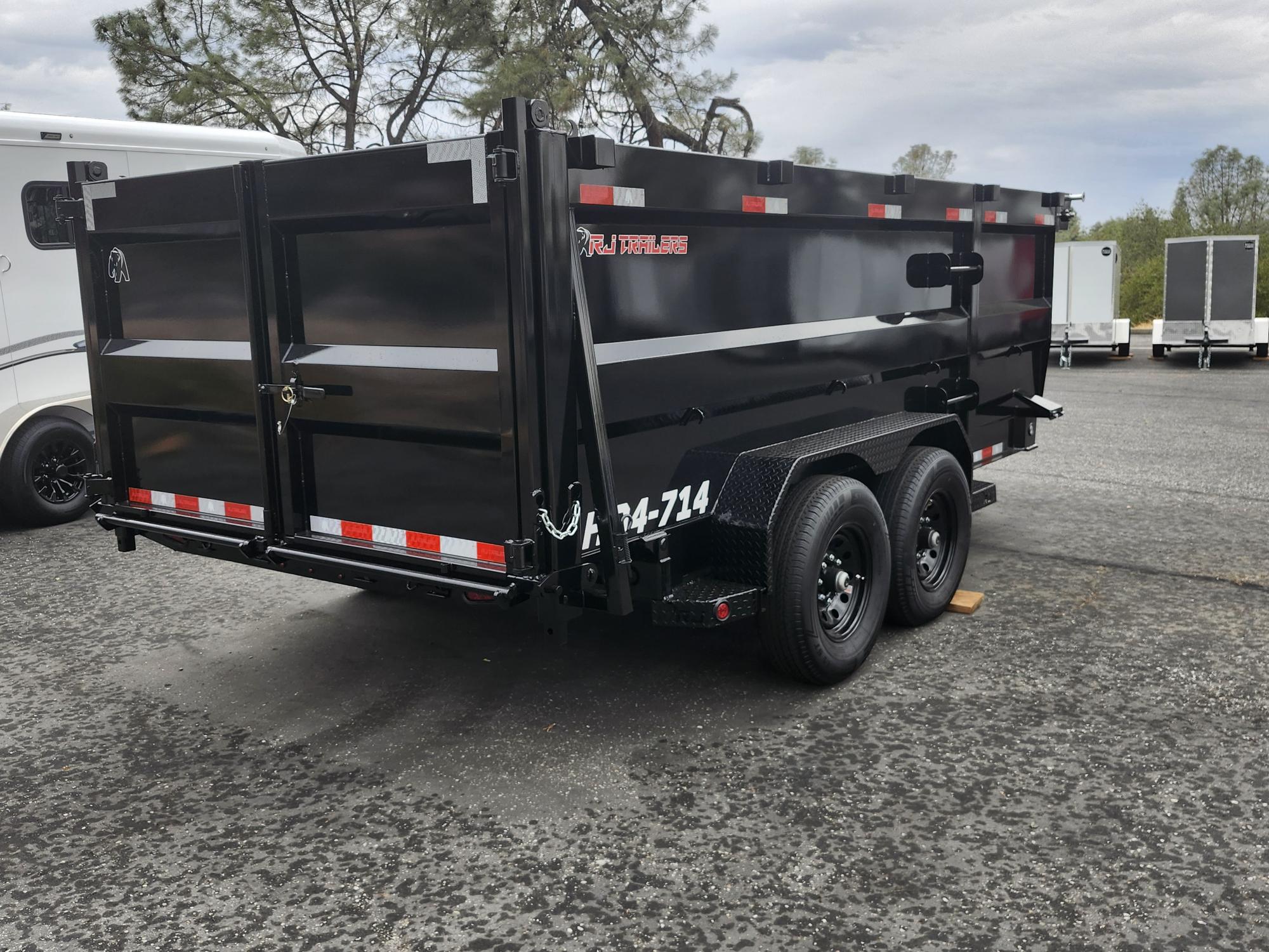 2027 R & J BP 7 X 14 DUMP 14K W/ 4' SIDES Dump